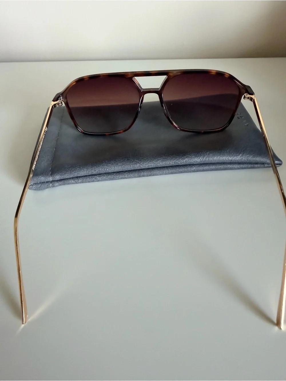 Aire Cusp Sunglasses in Dark Torte, Gold, and Dark Brown Gradient